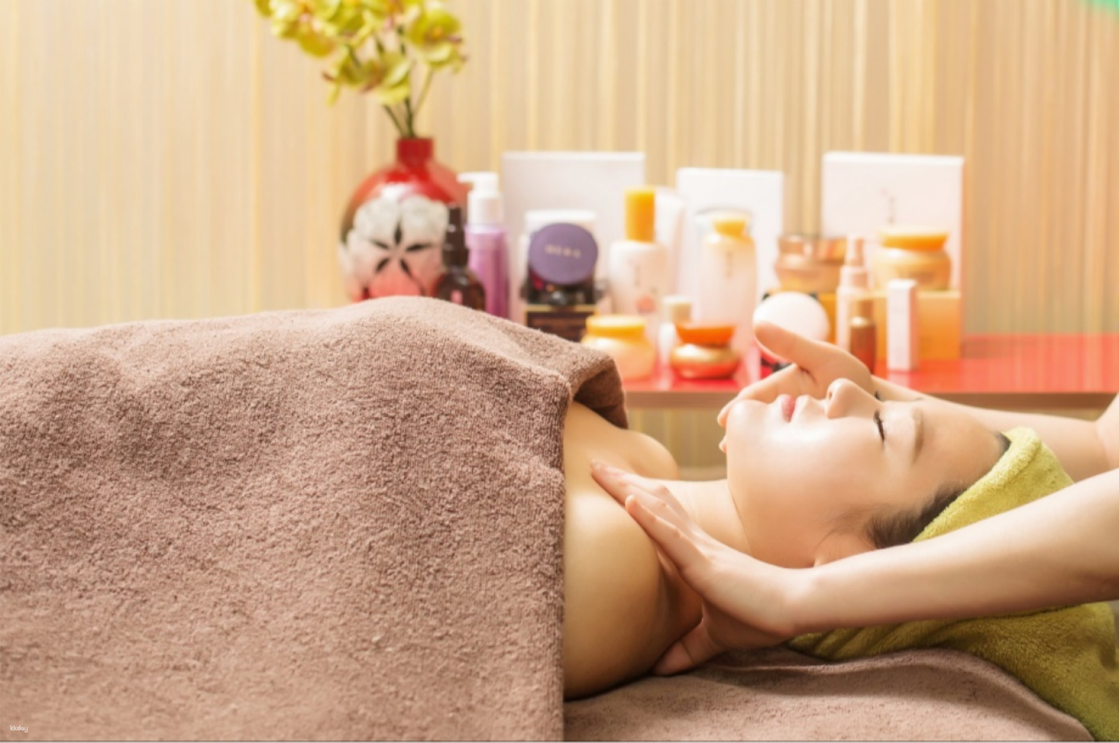 SEOUL TBC Head Spa Skincare Massage in Myeongdong - Photo 1 of 9